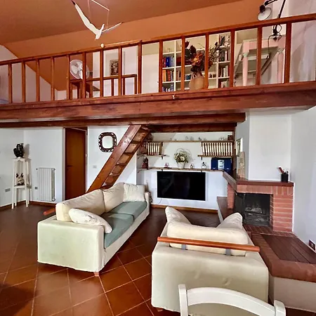 Amazing House 10 Minutes By Car From The