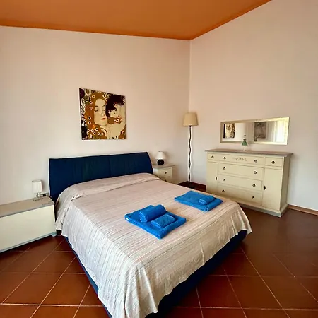 Amazing House 10 Min By Car From The Holiday home *